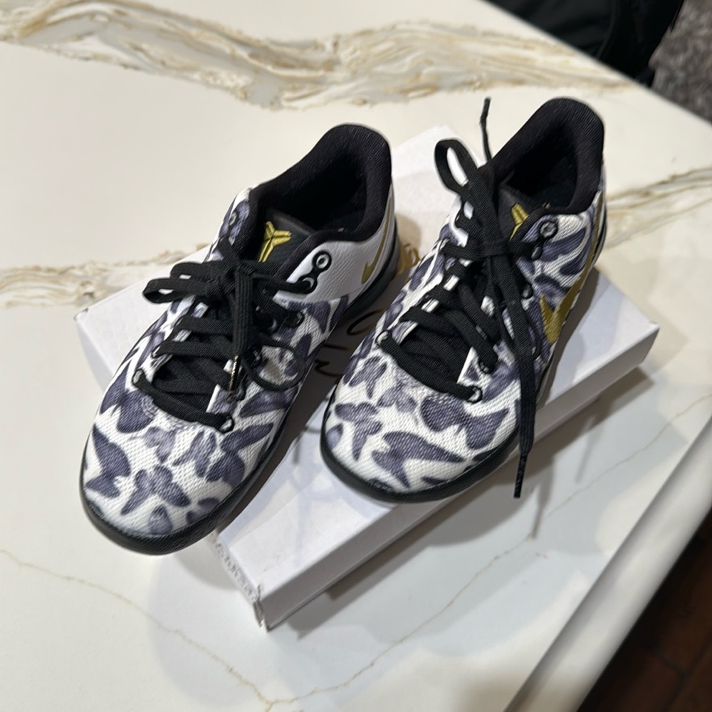 Nike Kobe “mambascita” kids basketball shoes
